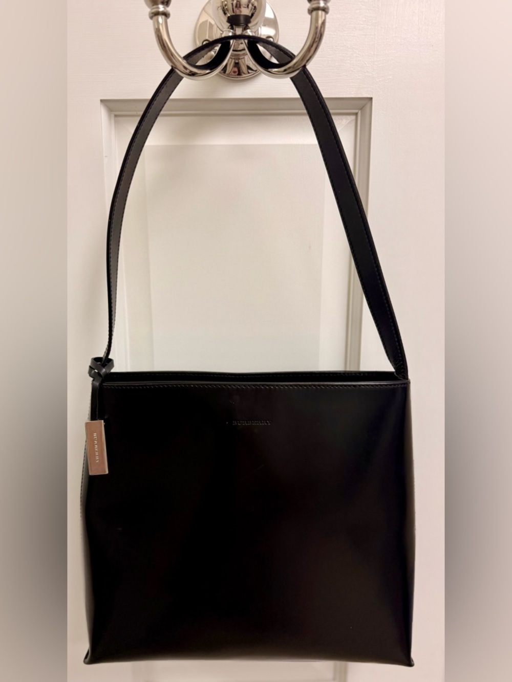 BURBERRY Vintage Rare Sleek Black Patent Leather W/ Silver Tote Shoulder Bag - Picture 2 of 16